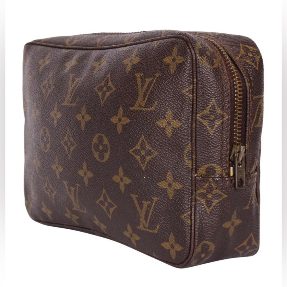 Louis Vuitton Trousse 23 Unisex Classic Monogram Canvas Cosmetic Bag | Vintage - Picture 5 of 17